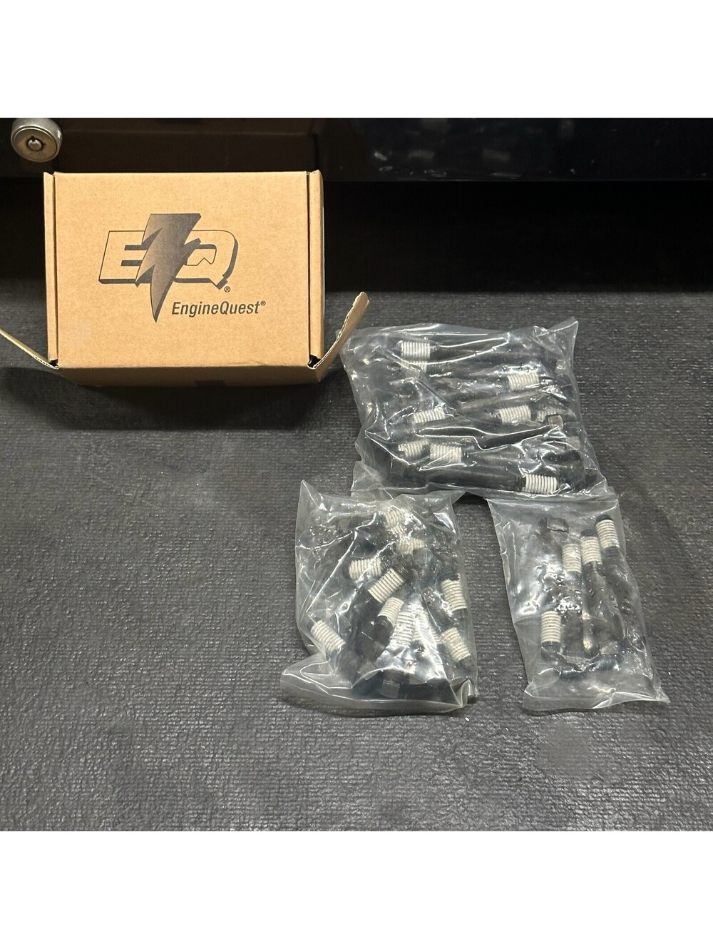 EngineQuest EQ-HB350N Small Block Chevrolet V8 Head Bolt Set SBC Hardware